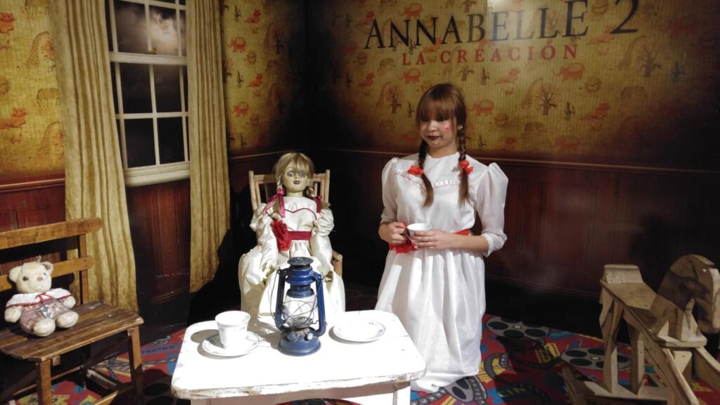 Annabelle cosplay